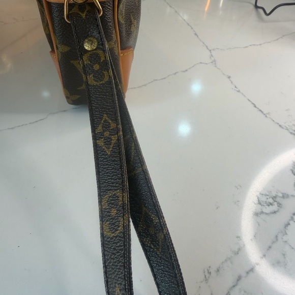 Louis Vuitton Clutch Marly Dragonne GM (authenticated and vintage) - Picture 9 of 12